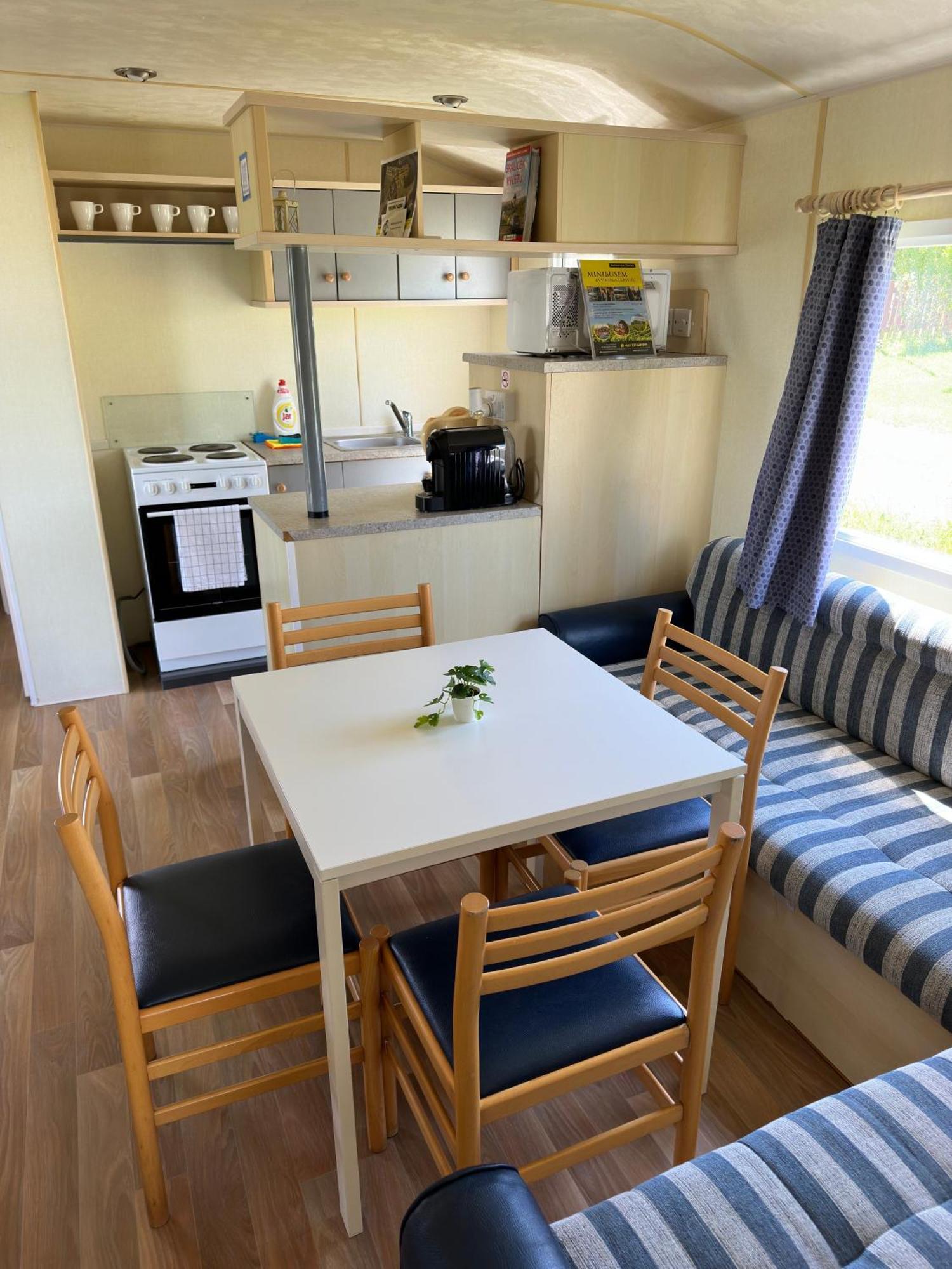 Mobilheimy Camp Vyrovice Hotell Exteriör bild